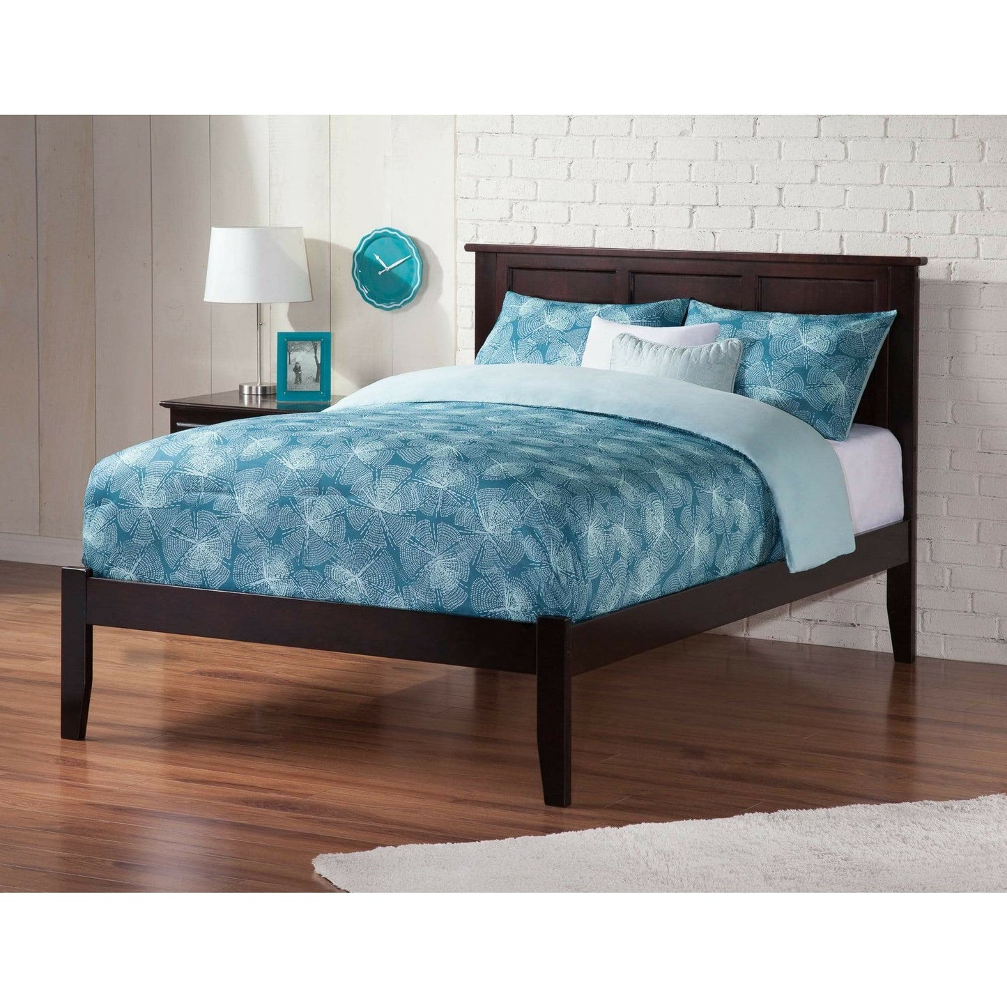 Atlantic Furniture Bed Madison Full Platform Bed with Open Foot Board in Espresso