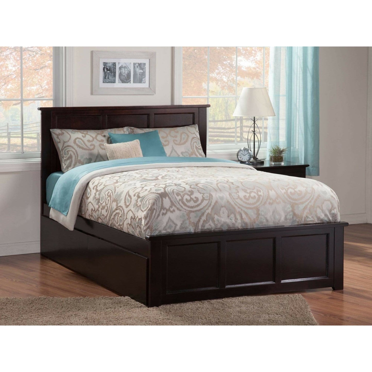 Atlantic Furniture Bed Madison Queen Platform Bed with Matching Foot Board with 2 Urban Bed Drawers in Espresso