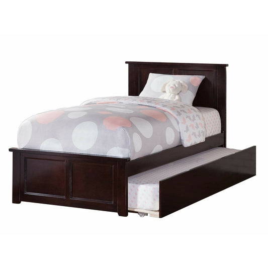 Atlantic Furniture Bed Espresso Madison Twin Platform Bed with Matching Foot Board with Twin Size Urban Trundle Bed in Espresso